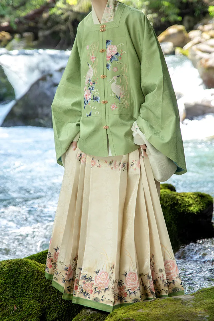 Bai Lu 白鹭 White Egret Ming Dynasty Embroidered Fangling Square Collar Jacket & Mamian Skirt Set