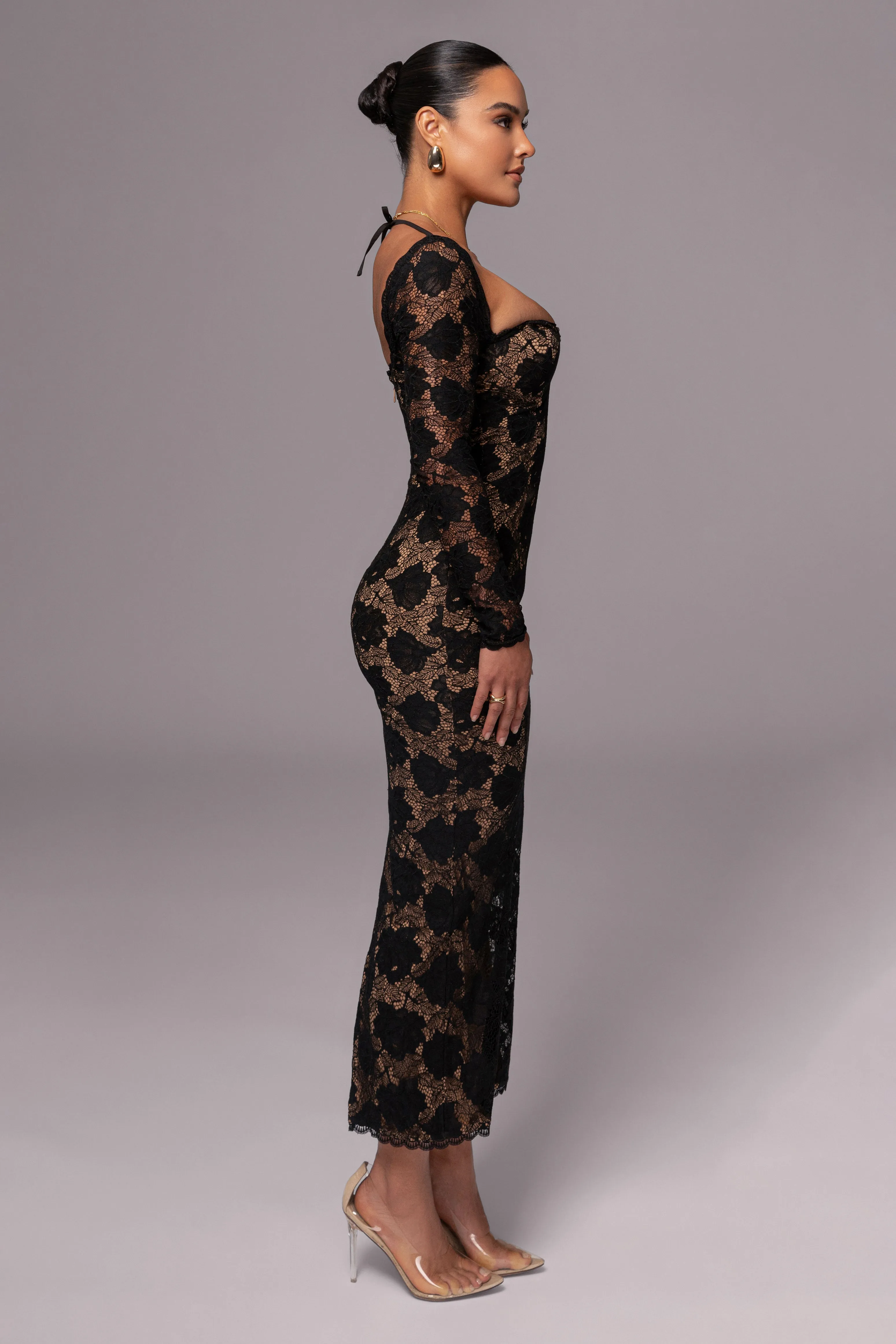 Black Lace Sweetheart Maxi Dress