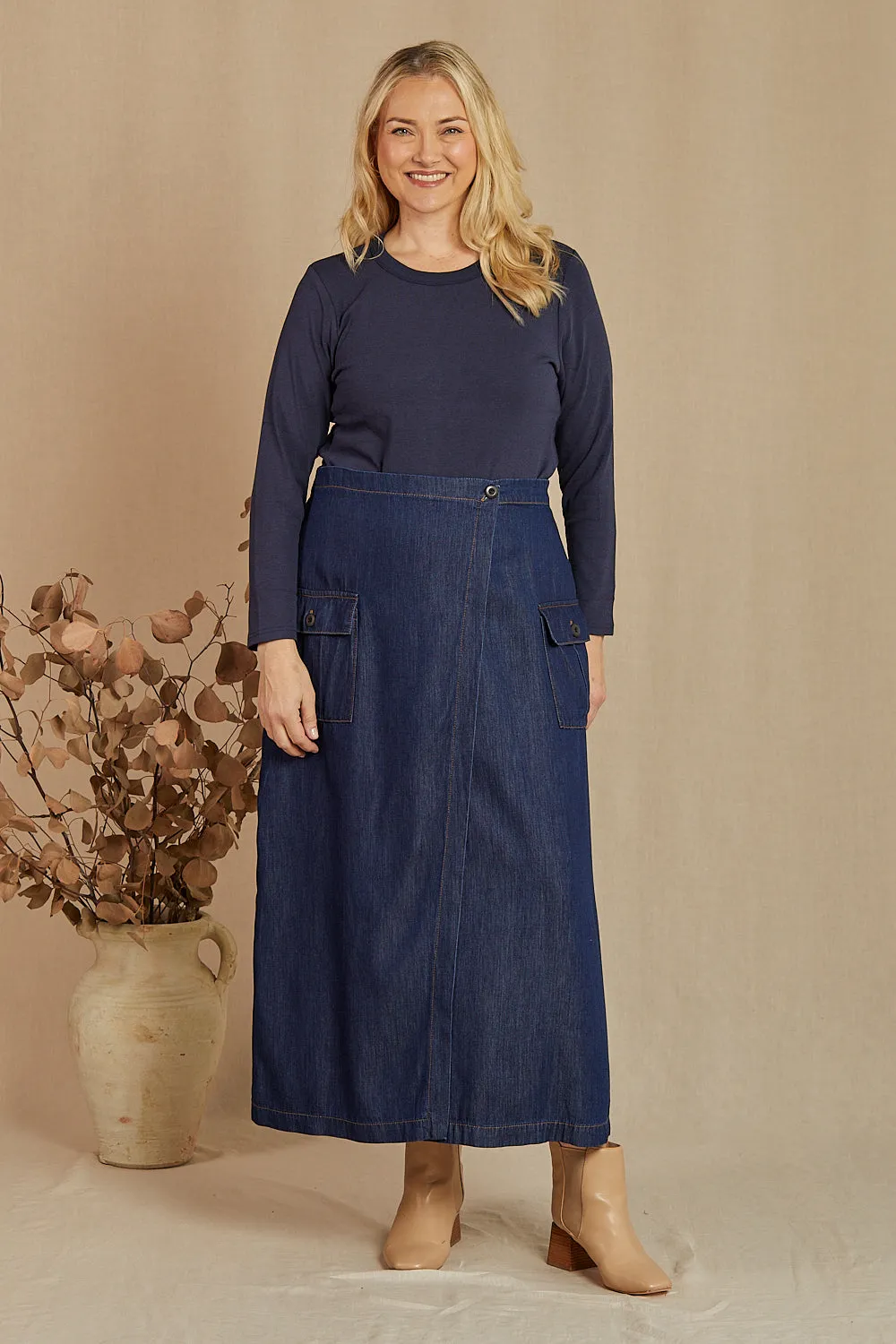 Charley Pocket Skirt in Dark Wash