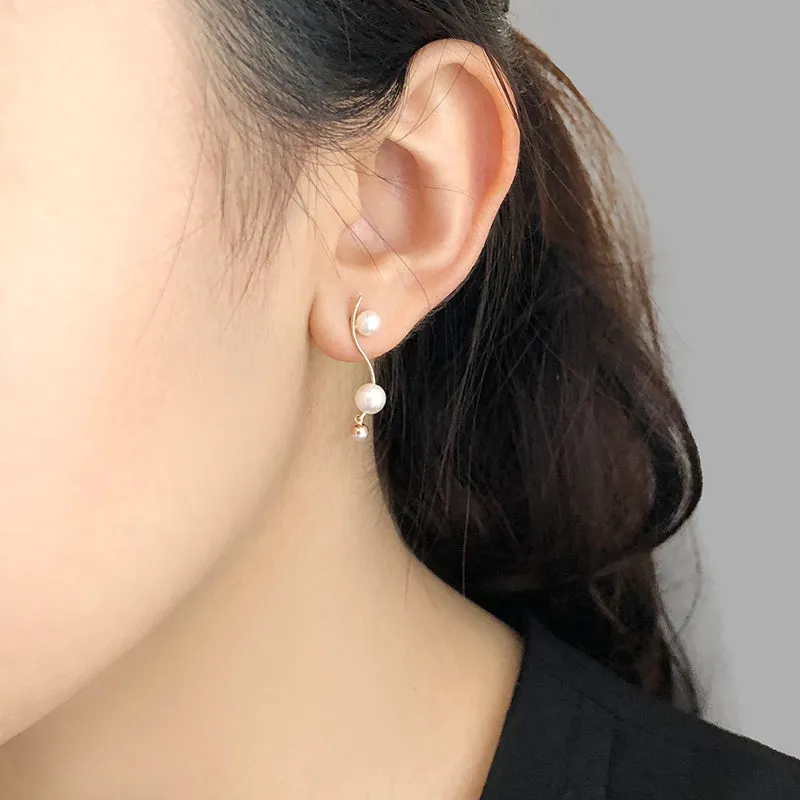 Curved Bar With Trio Mini Akuya Pearl 18k Gold Studs