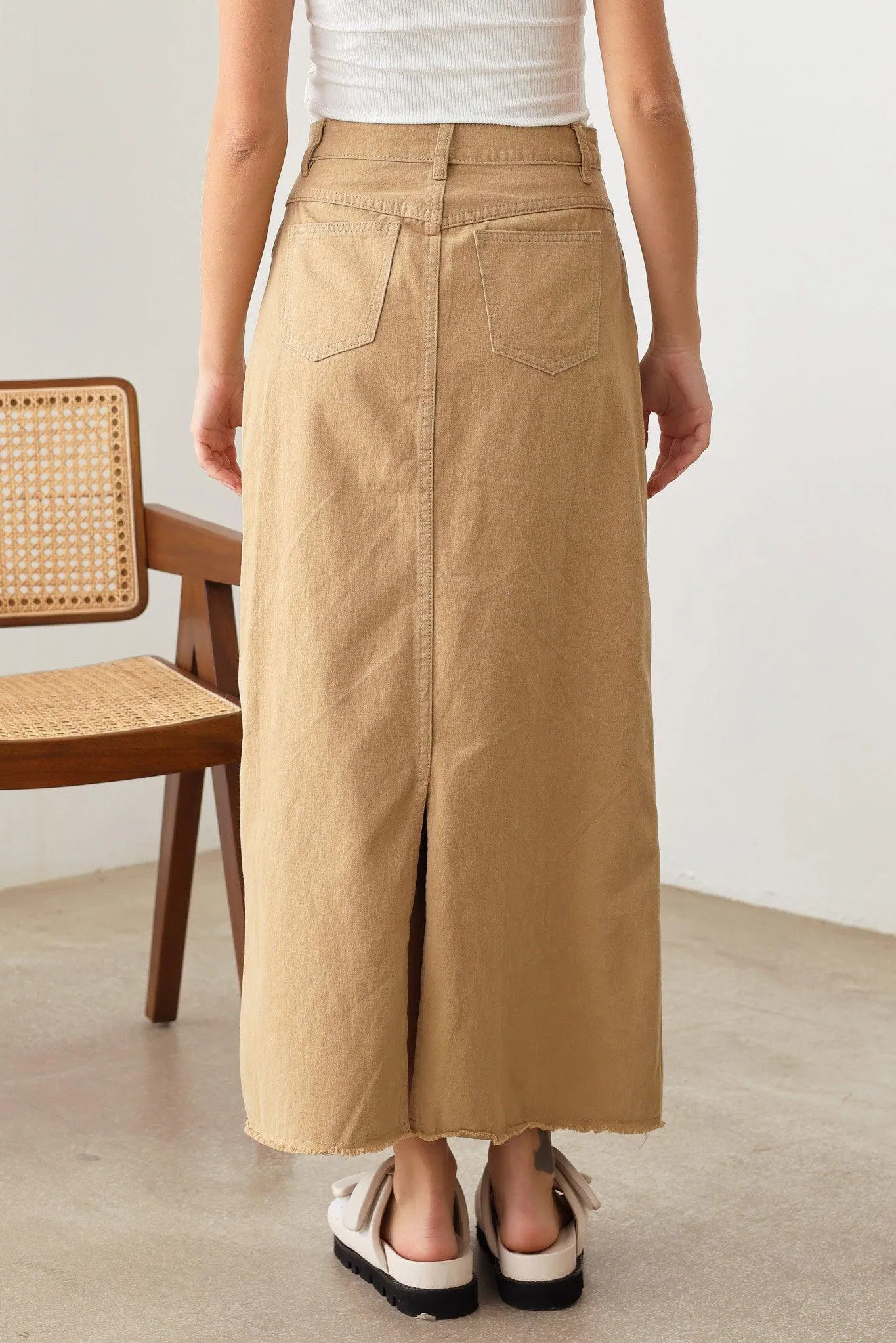 Mid Waist A-Line Frayed Hem Back Leg Slit Maxi Skirt