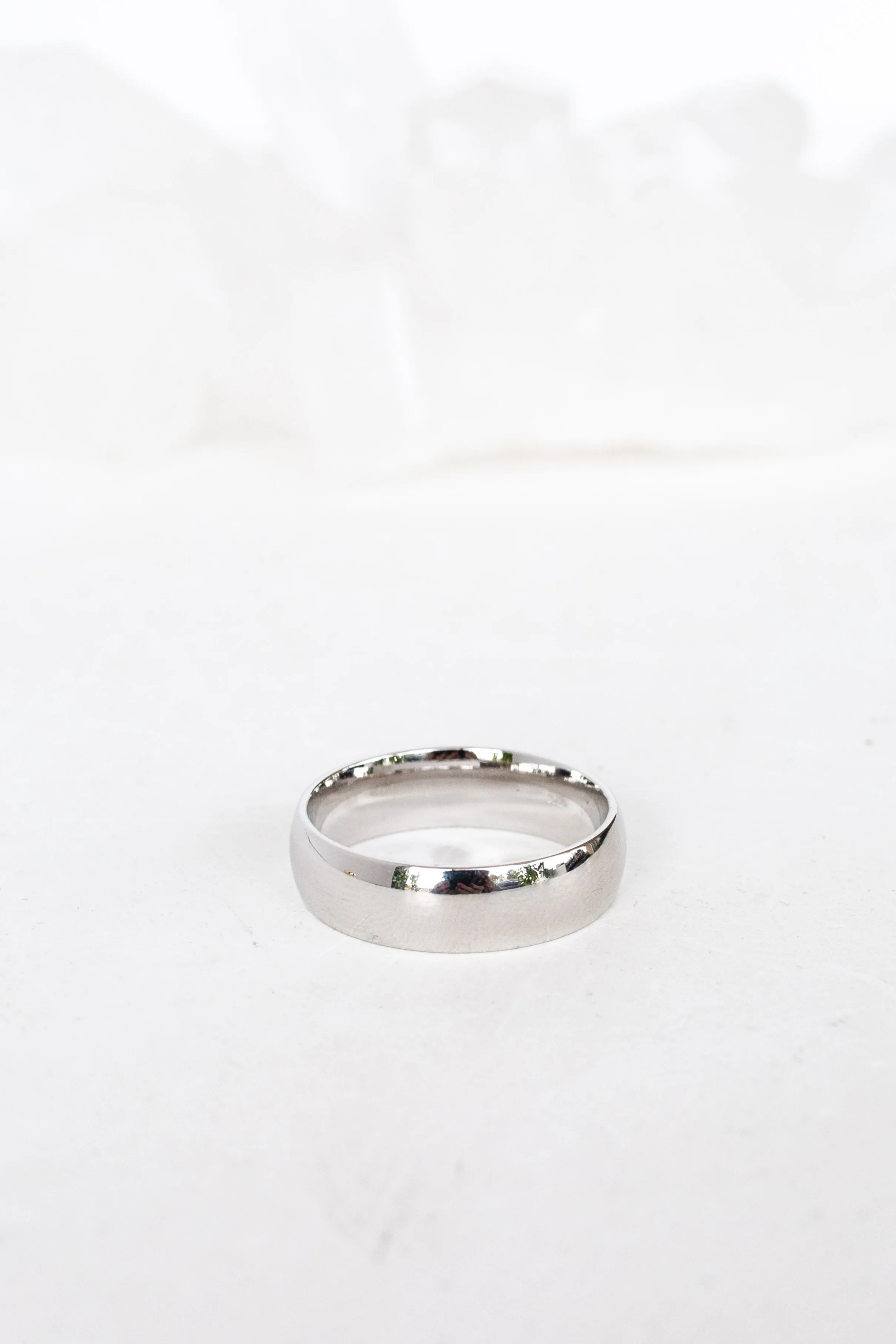 Minimalist Half Round Band