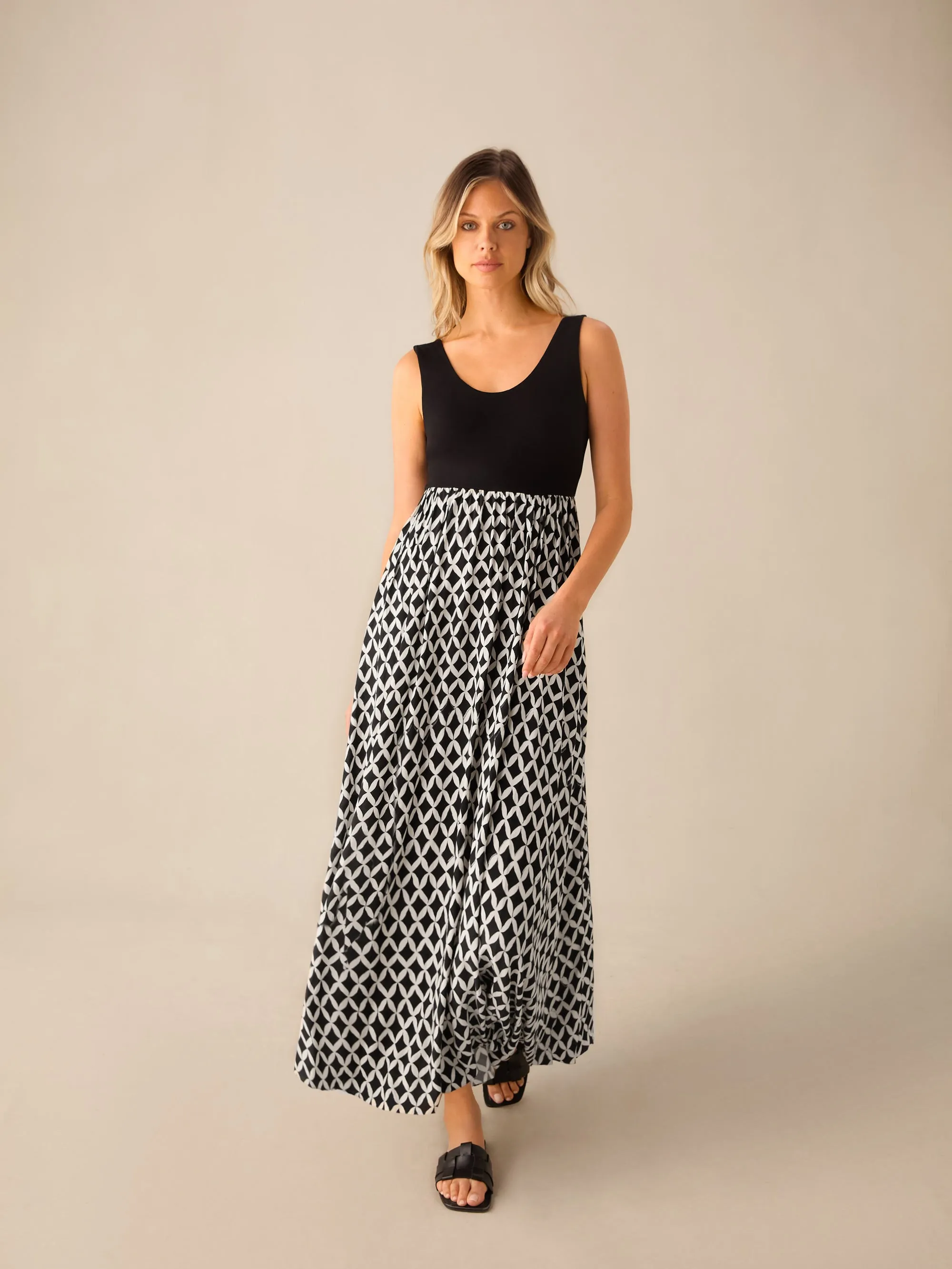 Mono Geo Print Maxi Dress