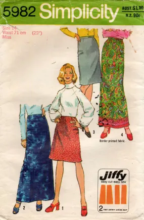 Simplicity 5982 Womens JIFFY Skirt / Maxi Skirt 1970s Vintage Sewing Pattern Waist 28 or 32 inches