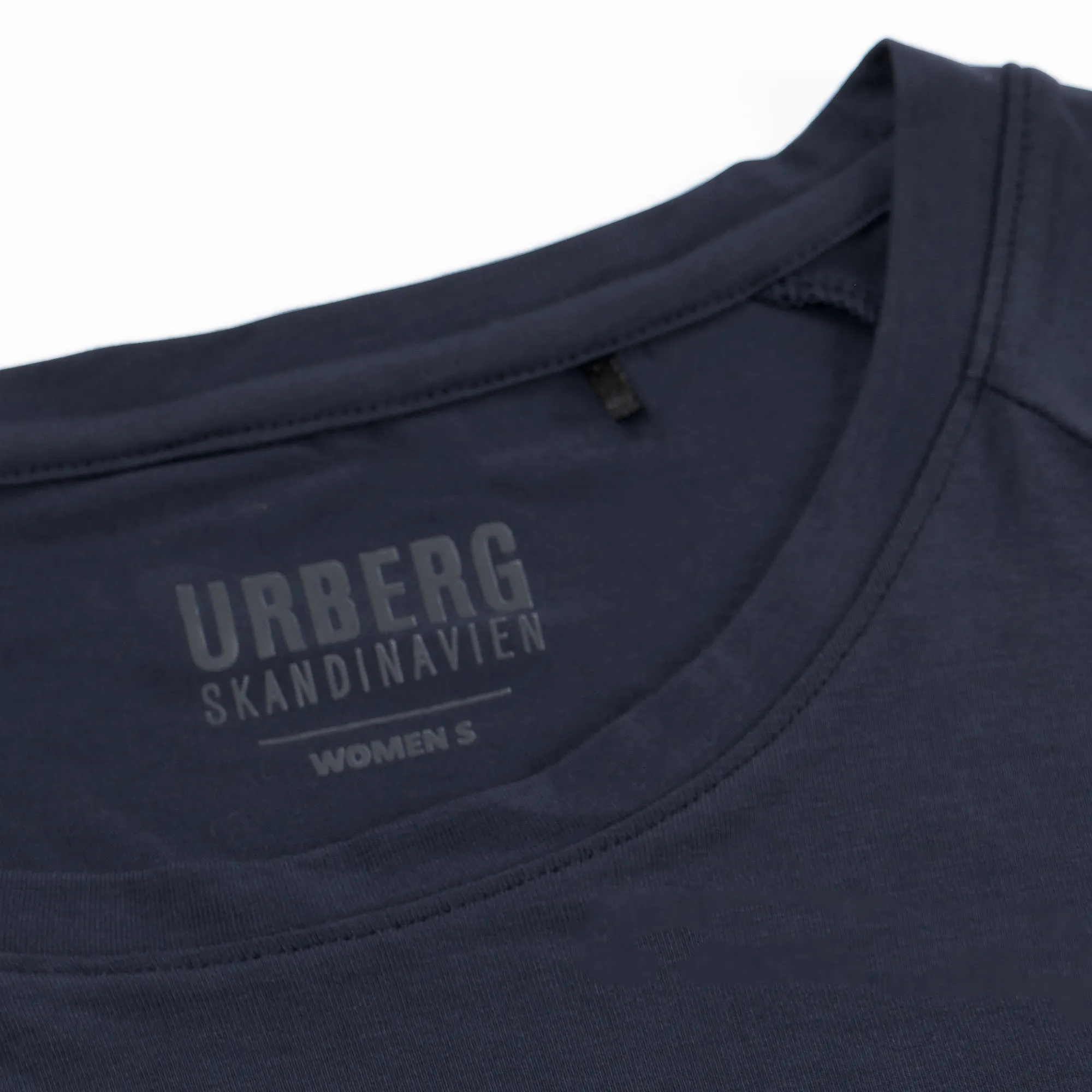 Urberg Vidsel Bamboo T-shirt Women&#x27;s (spring 2022) Dark Navy | Buy Urberg Vidsel Bamboo T-shirt Women&#x27;s (spring 2022) Dark Navy here | Outnorth