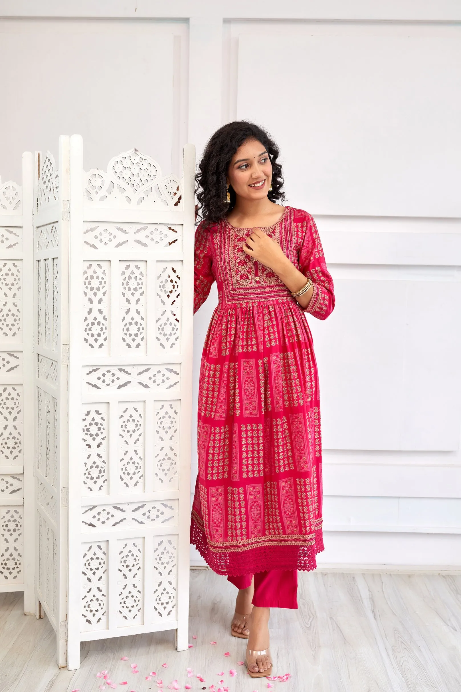 Women's Muslin Pink A-Line Kurta, Pant & Dupatta With Fancy Potli Set