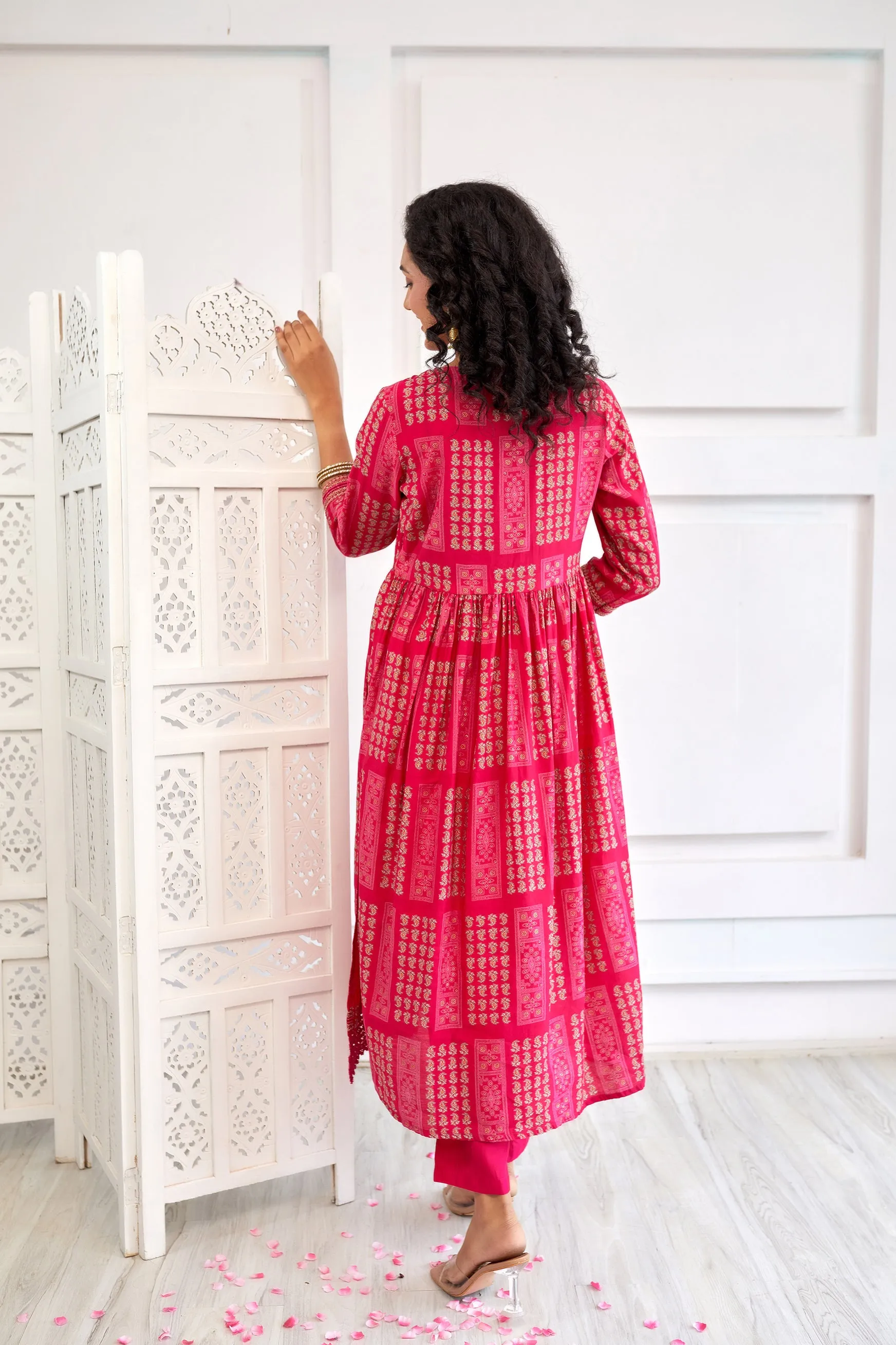 Women's Muslin Pink A-Line Kurta, Pant & Dupatta With Fancy Potli Set